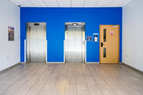 Entrance / Reception