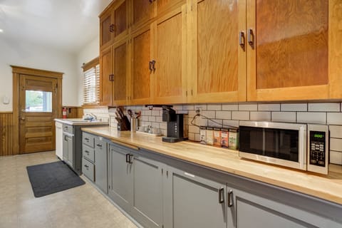 Fully equipped kitchen making both short-term and monthly stays a breeze!