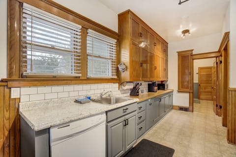 Fully equipped kitchen making both short-term and monthly stays a breeze!