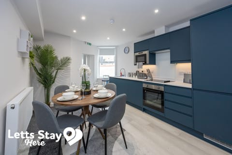 Cook, Dine & Relax in Style