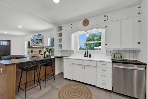 Full kitchen with character.