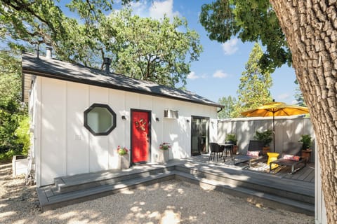 Convenient keyless entry make check in and coming and going a breeze. 