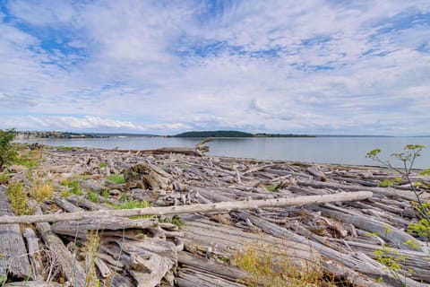 Windjammer Park Beach | Walking Distance From Property