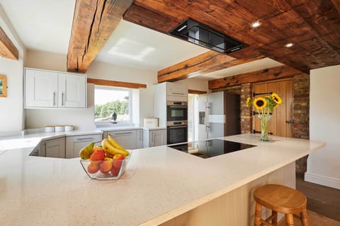 Edge Farm, Lofthouse - Host & Stay