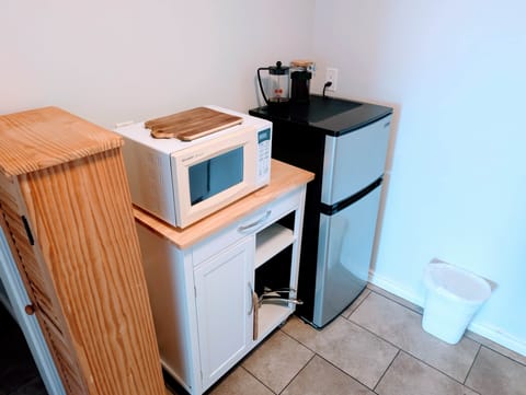 Kitchenette Microwave and Fridge - Cedar Suite | Serviced Apartment