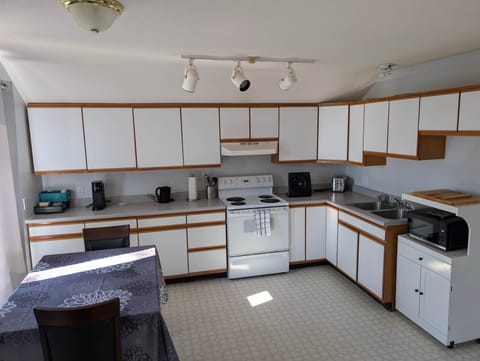 Kitchen - Founder's Suite #3 | Serviced Apartment