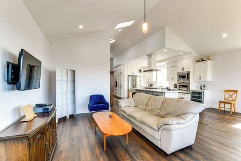 Living Room | Roku TV | Board & Card Games