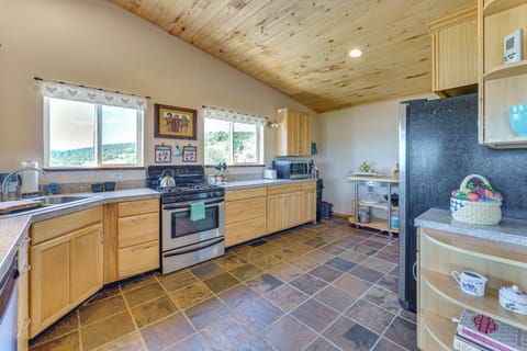 Kitchen | Drip Coffee Maker | Toaster | Cooking Basics