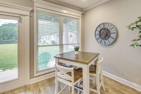 Breakfast Nook | 1st Floor
