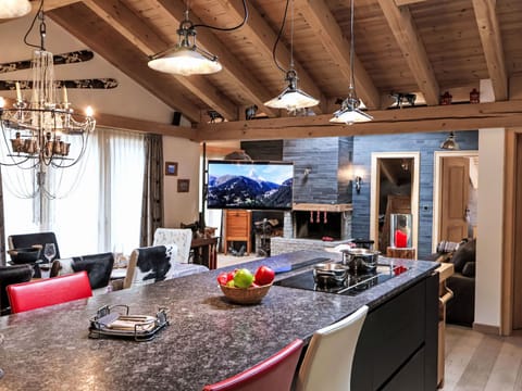 Kitchen / Dining Room