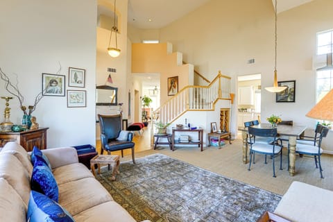 Alameda Vacation Rental | 3BR | 2.5BA | Stairs Required | 2,150 Sq Ft
