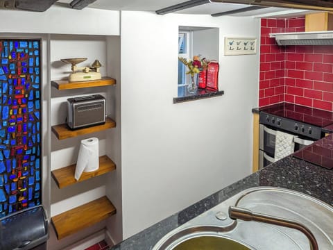 Kitchen area | Wee Cottage, Paignton