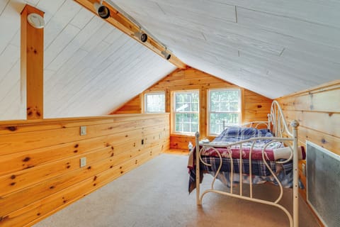 Loft 2 | 1 Twin Daybed | 2nd Floor