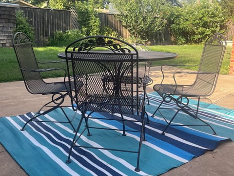 Perfect setup for a backyard barbecue night.