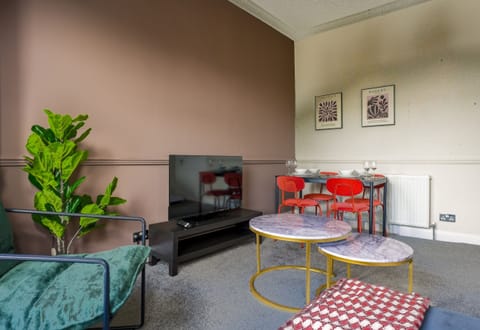 Living Room / Lounge