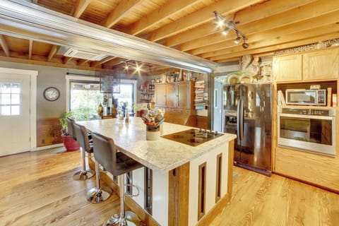 Kitchen | 1st Floor | Cooking Basics | Keurig Coffee Maker | Stove/Oven