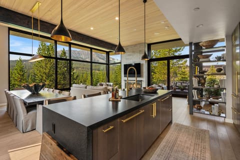 Elegant Chefs Kitchen