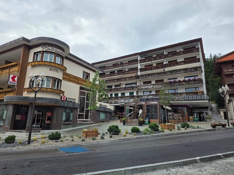 Building in the centre of Crans