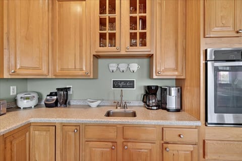 Start your mornings with a fresh cup at the coffee bar.