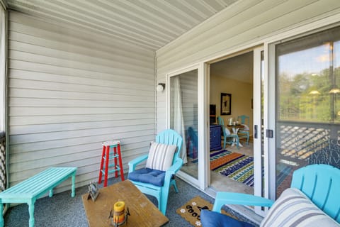 Condo Exterior | Screened Balcony w/ Seating | Pool View
