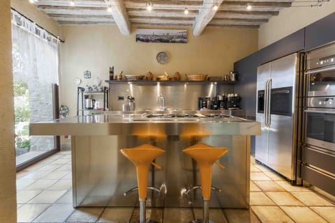 Kitchen, Countertop, Furniture, Interior Design, Flooring, Kitchen Appliance, Wood, Cabinetry, Floor, Ceiling