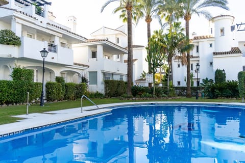 Holiday Home Swimming Pool