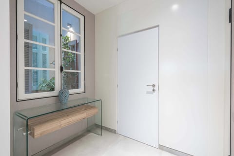 Clean, Minimalist Entryway Design