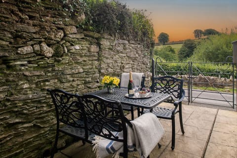 The Old Chapel Courtyard Garden