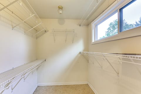 Walk-In Closet | 1st Floor