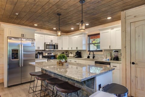 Summit View's fully-equipped kitchen