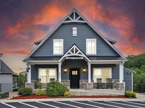 Beautiful atmosphere at Legacy Retreat, especially during sunset.