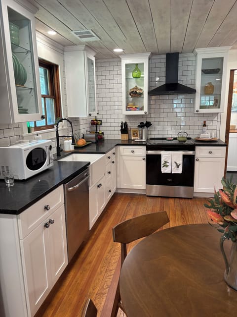 You'll find all the appliances and cookware you need to prepare a wonderful meal