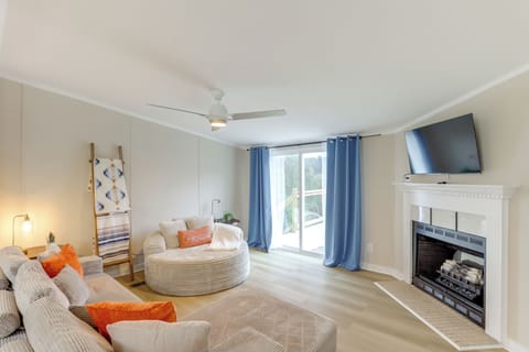 Asheville Vacation Rental | 3BR | 2BA | 1,400 Sq Ft | 5 Steps to Enter