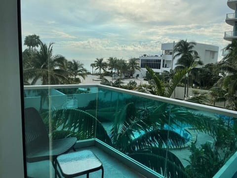 Relax by the Sea – Spacious Apartment with Beautiful Views (7944)