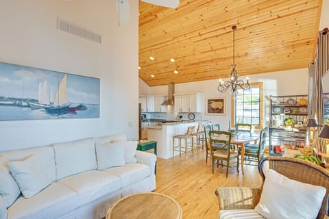 Living Room | Central A/C