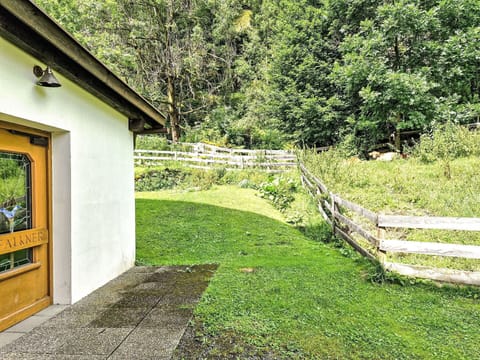 Grass, Shrub, Rural Area, Cottage, Groundcover, Garden, Lawn, Meadow, Landscaping, Yard