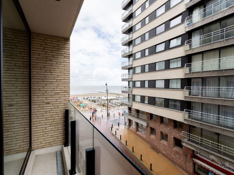 White, Number, Screenshot