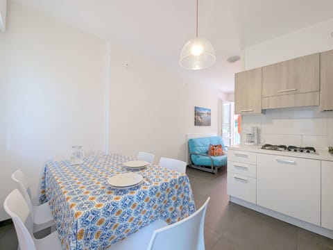 Furniture, Table, Chair, Coastal And Oceanic Landforms, Interior Design, Sea, Kitchen & Dining Room Table, Resort, Coast, Outdoor Furniture