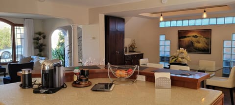 Large Quartz Center Island