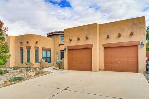 Rio Rancho Vacation Rental | 4BR | 2.5BA | 3,000 Sq Ft | Step-Free Access