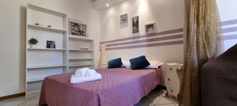 sleeping area, double bed