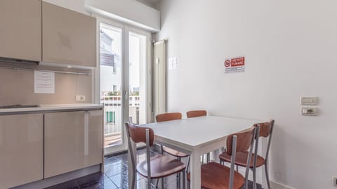 living kitchen with balcony