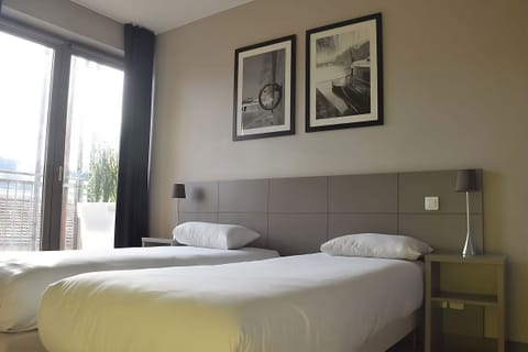 Comfortable Unit with Twin beds