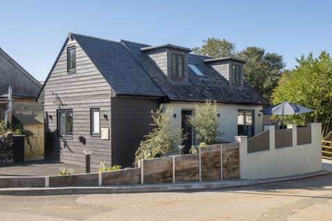 Tiddlywink, Newquay. Tucked away in the idyllic countryside on the outskirts of Newquay