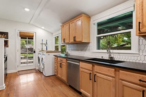 Spacious kitchen - perfect for cooking-in