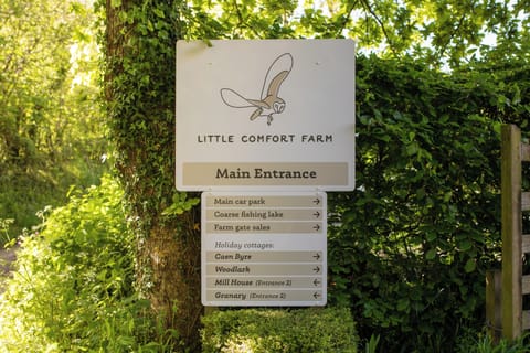 Little Comfort Farm Entrance