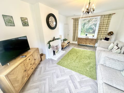 Living Room / Lounge