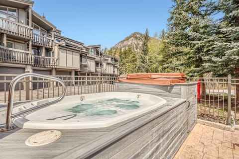 Cross Creek Clubhouse