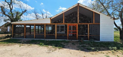 Extra large screened-in porch