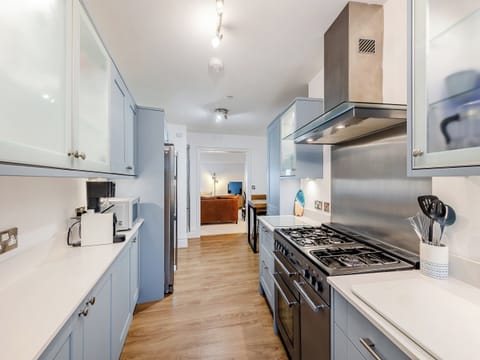 Kitchen | The Penthouse Westhaven, Aberdyfi
